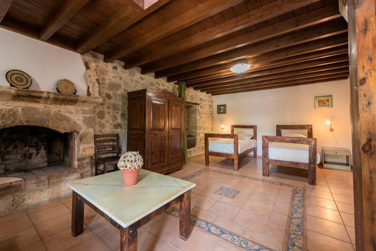 Secret Garden - Old Town Apartment Rhodes City Exterior photo