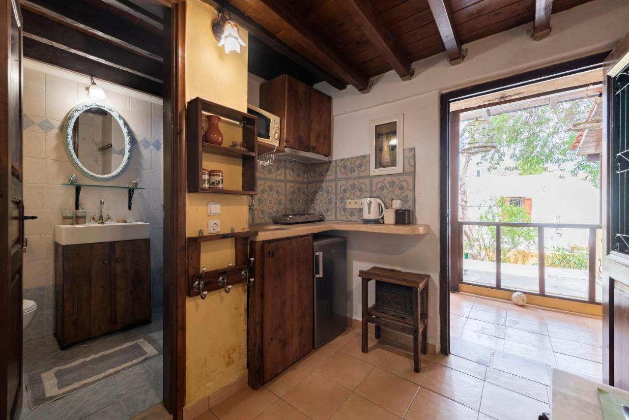 Secret Garden - Old Town Apartment Rhodes City Exterior photo